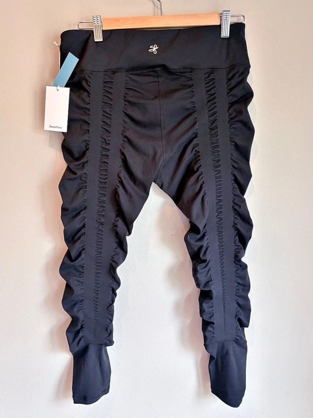 The Sweetflexx Black High Rise Booty Band Resistance Leggings Size 12 NWT